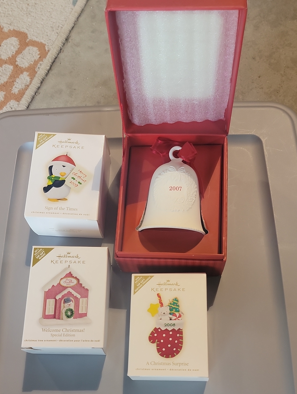 Hallmark Ornamenys